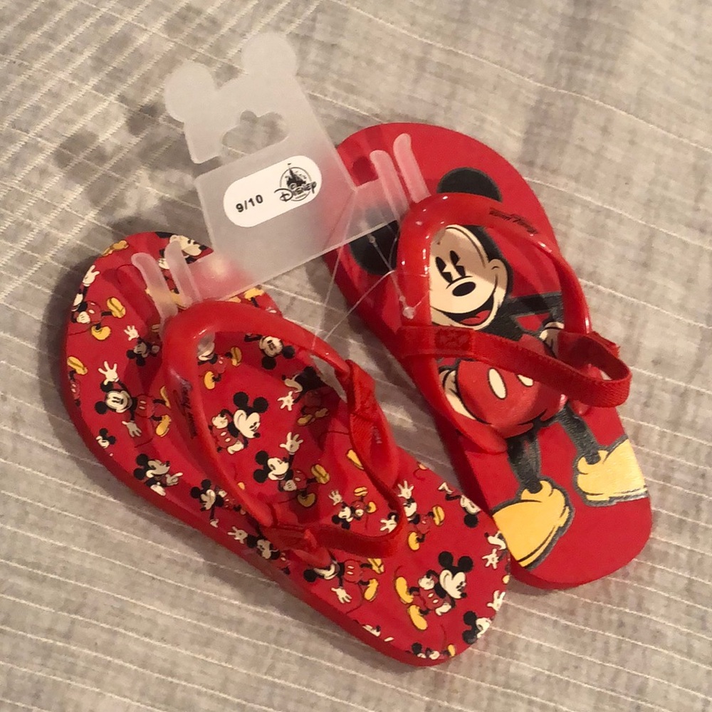 NWT Disney Park Mickey Mouse toddler flip flops